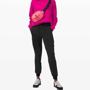 Lululemon Keep Moving Jogger in Black Size 4